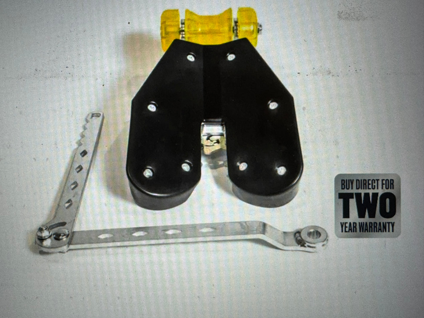 Drotto Catch & Release automatic Boat Latch Model XR300 Fits trailer roller brackets 3 – 3⅜" wide
