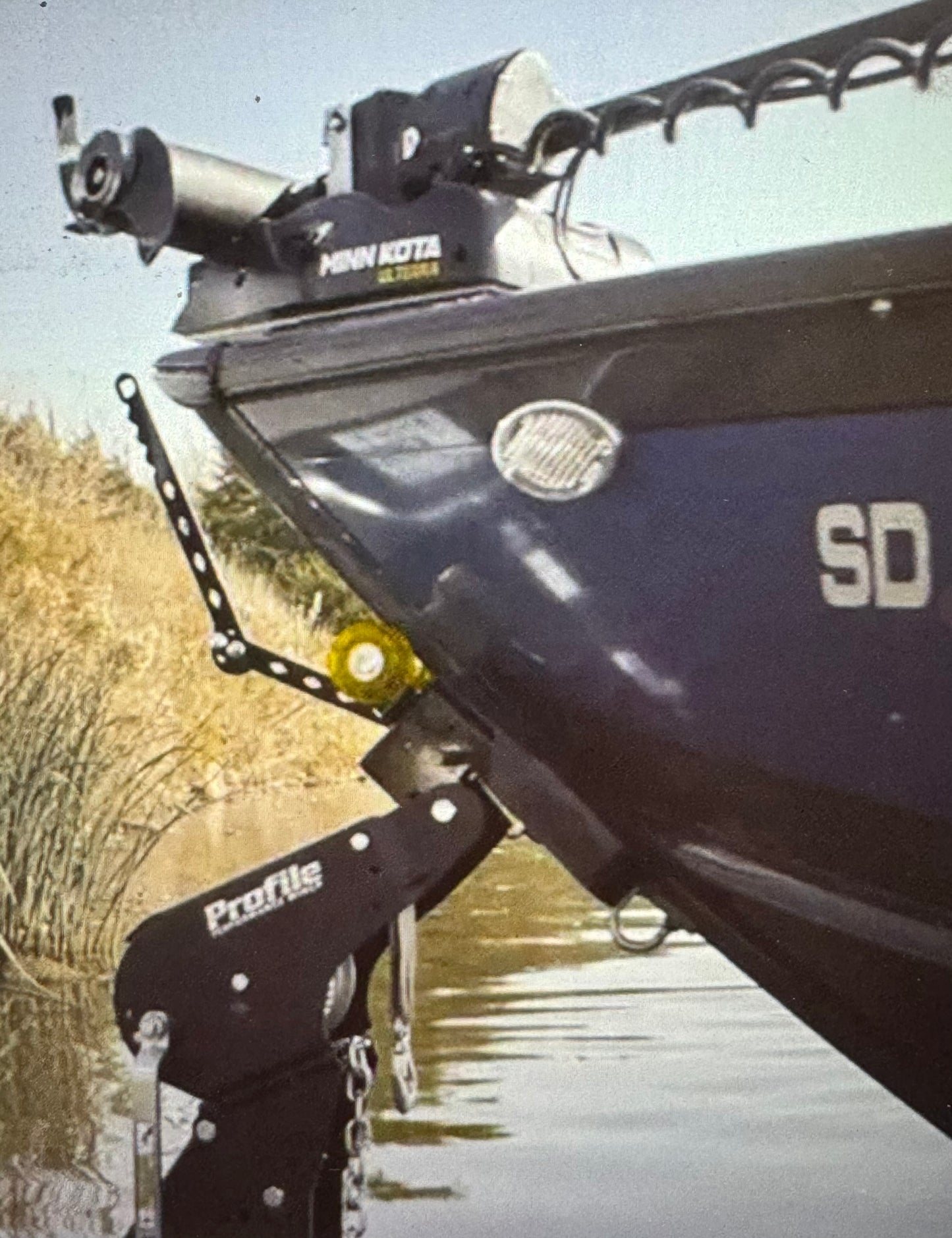 Drotto Catch & Release automatic Boat Latch Model XR300 Fits trailer roller brackets 3 – 3⅜" wide