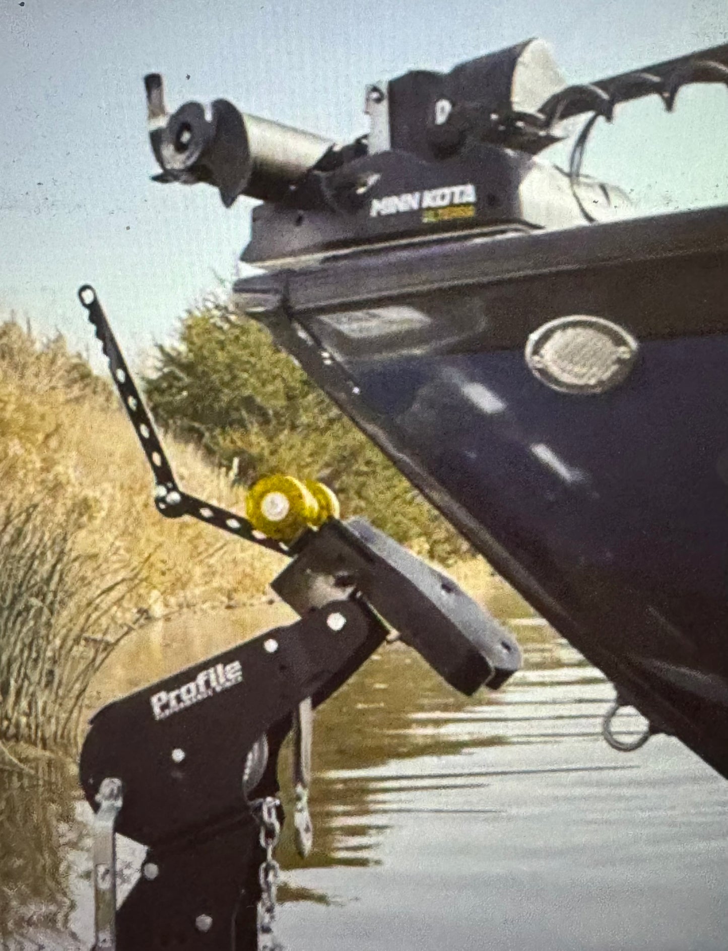 Drotto Catch & Release automatic Boat Latch Model XR300 Fits trailer roller brackets 3 – 3⅜" wide