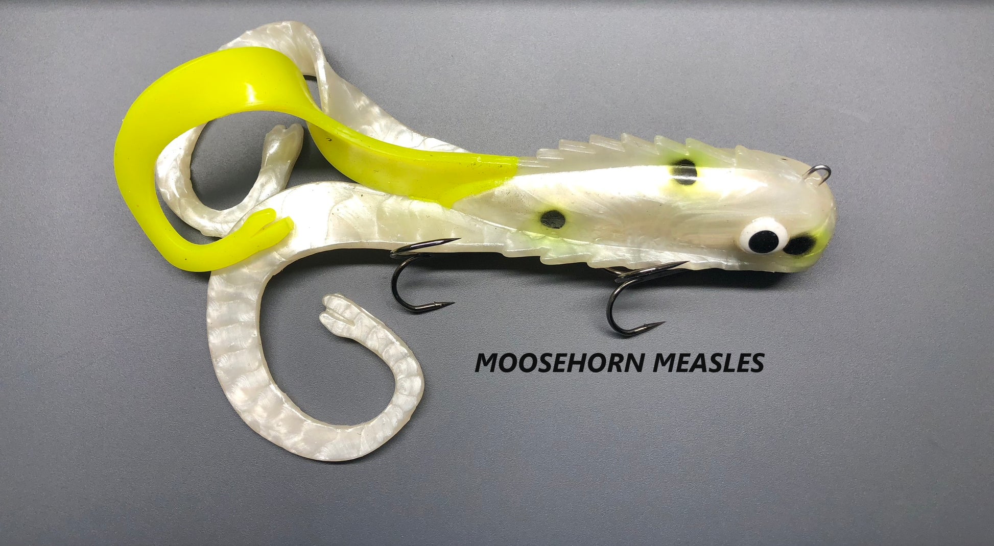 This revolutionary Chaos Tackle Moosehorn Measles Mini Medussa Swimbait lure is like nothing you've ever seen, but it's everything that big muskies dream of! The extra-lively, triple-tailed, brilliantly colored Medussa features a rock-solid interior harness locked onto two big, sticky-sharp trebles; and the overall quality of construction is as good as it gets! Jerk it, rip it, troll it, slow roll it, or straight-retrieve it; it doesn't matter how you fish it- Fish want to eat it!